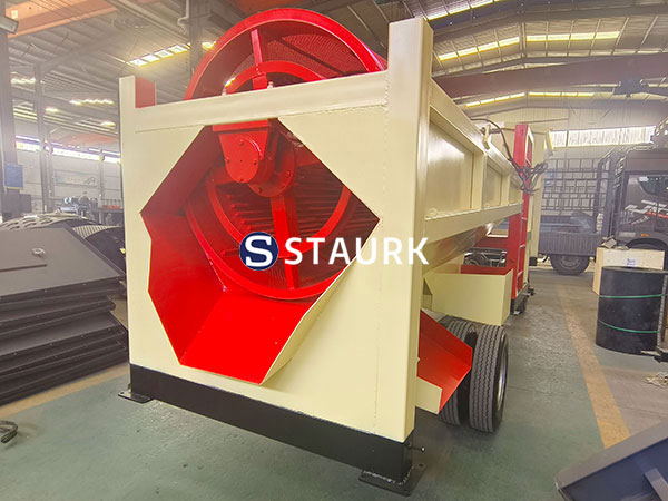 Mobile gold mining trommel screen